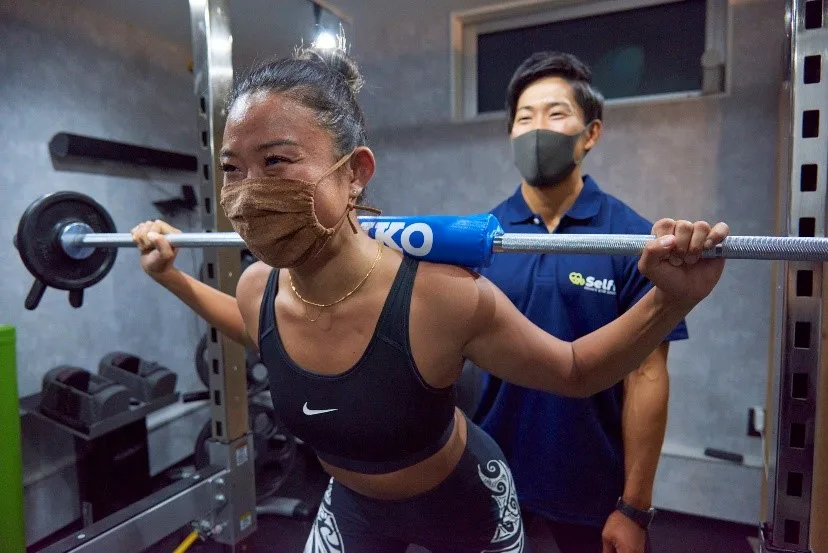 パーソナルトレーナーセッション中